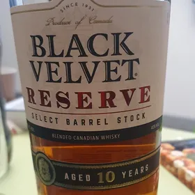Black velvet reserve 10 yo