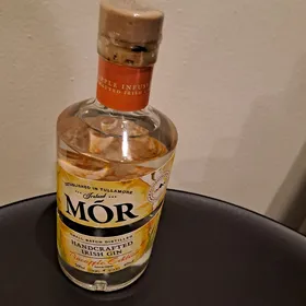 Mór Pineapple Gin