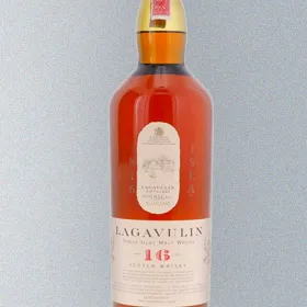 Lagavulin 16 Year (White Horse Distillers)