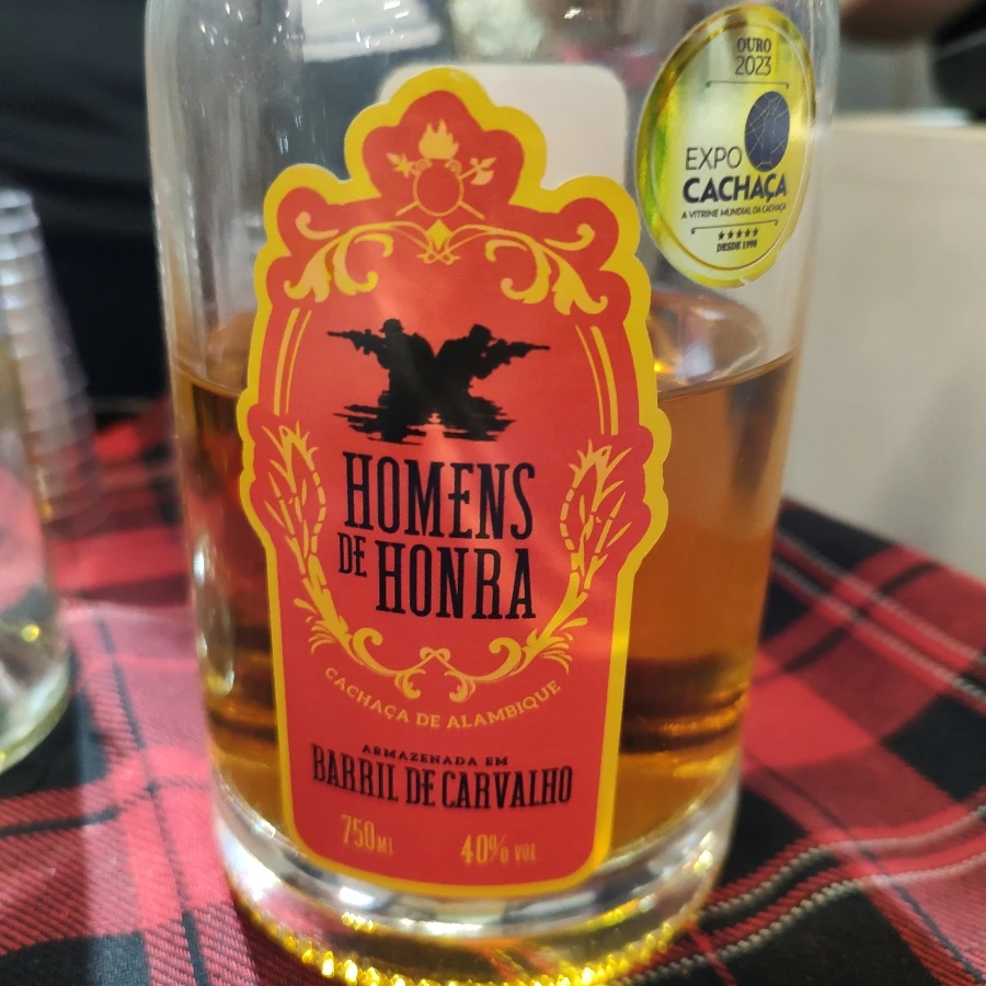 CACHAÇA HOMENS DE HONRA CARVALHO
