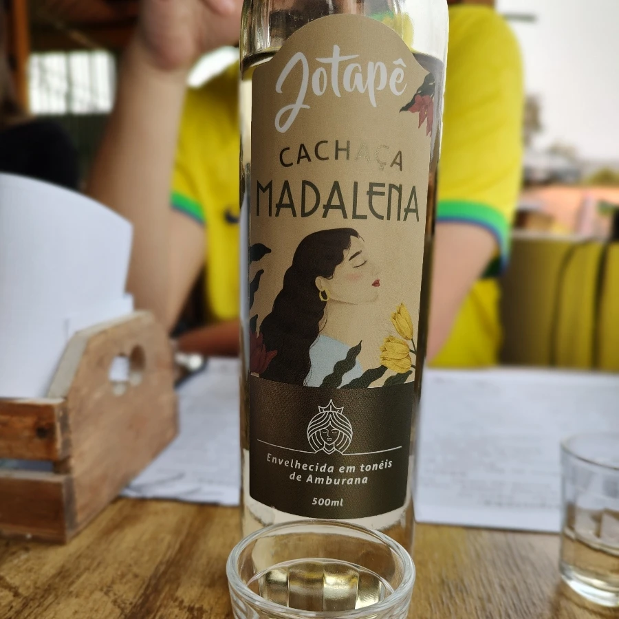 CACHAÇA JOTAPÊ MADALENA AMBURANA
