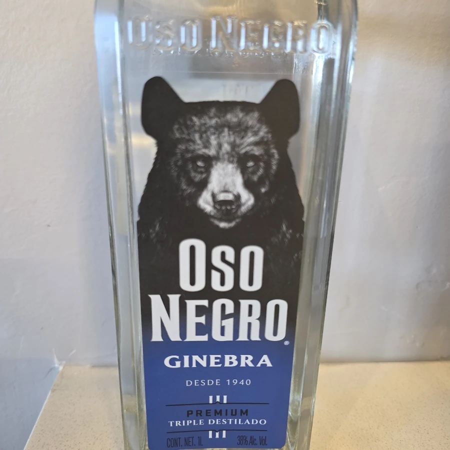 Oso Negro Ginebra