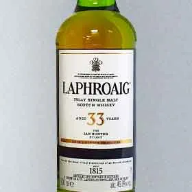 Laphroaig 33 Year The Ian Hunter Story Book 3