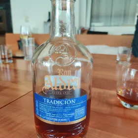 RON Aldea Tradición