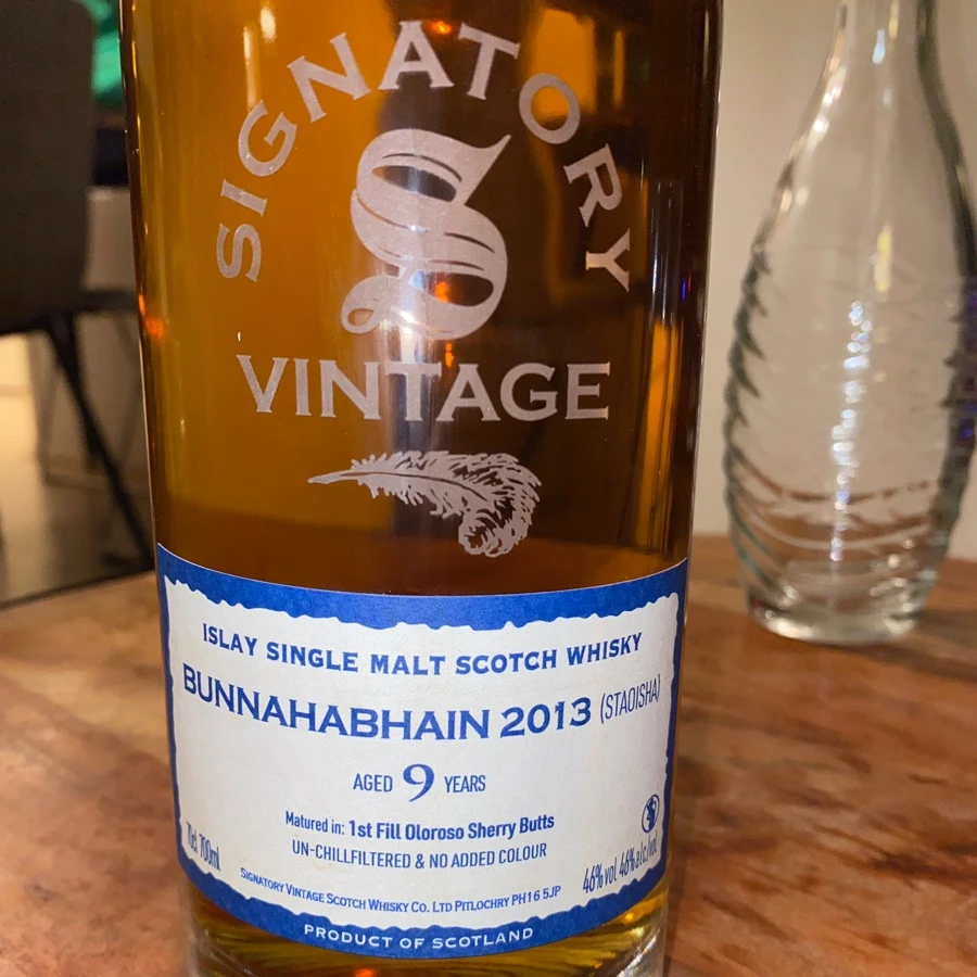 signatory vintage bunnahabhain 2013 staoisha 9yo